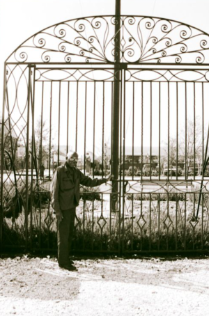 phillip simmons iron gate